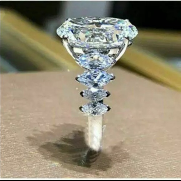 New Oval Cut 925 Silver Diamond Bridal Ring - Picture 4 of 5